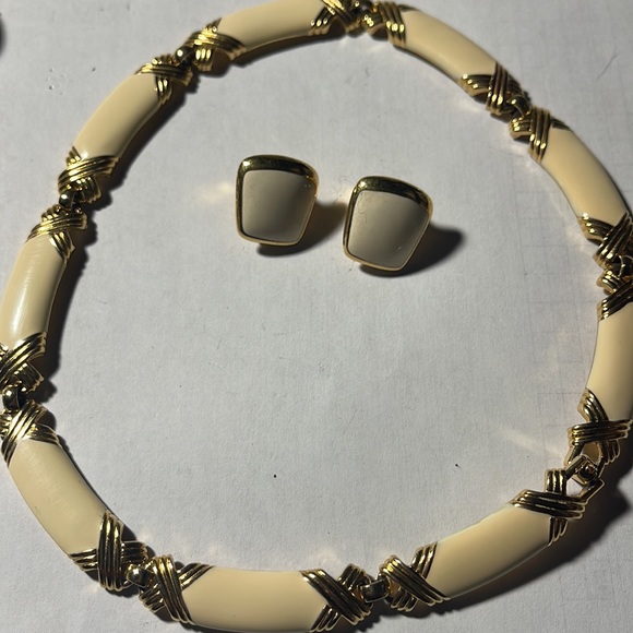 Vintage Monet set - Picture 2 of 4